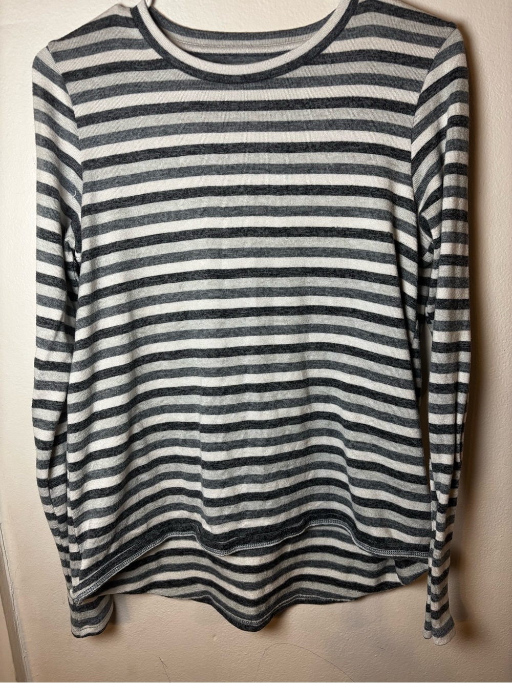 American Eagle Outfitters Gray and White Striped Long Sleeve Tee